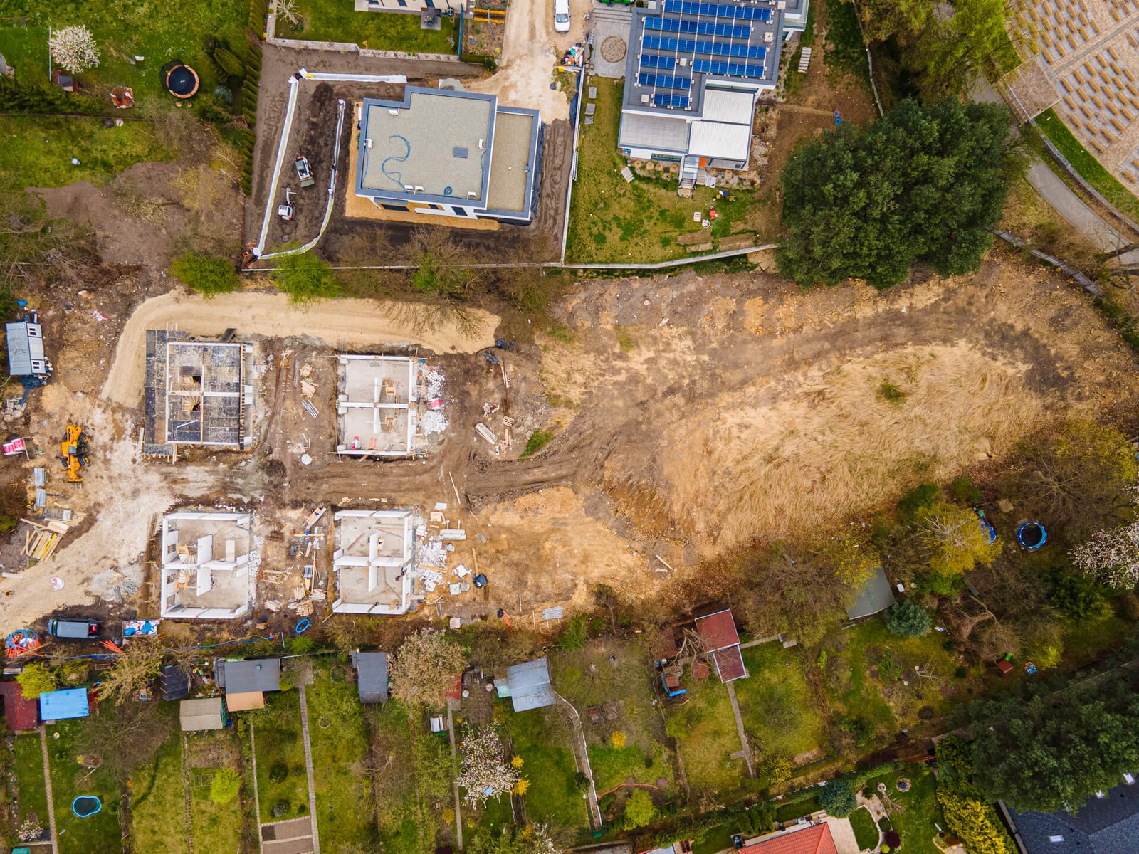 Grabek Park kwiecień 2026 - cztery segmenty w budowie